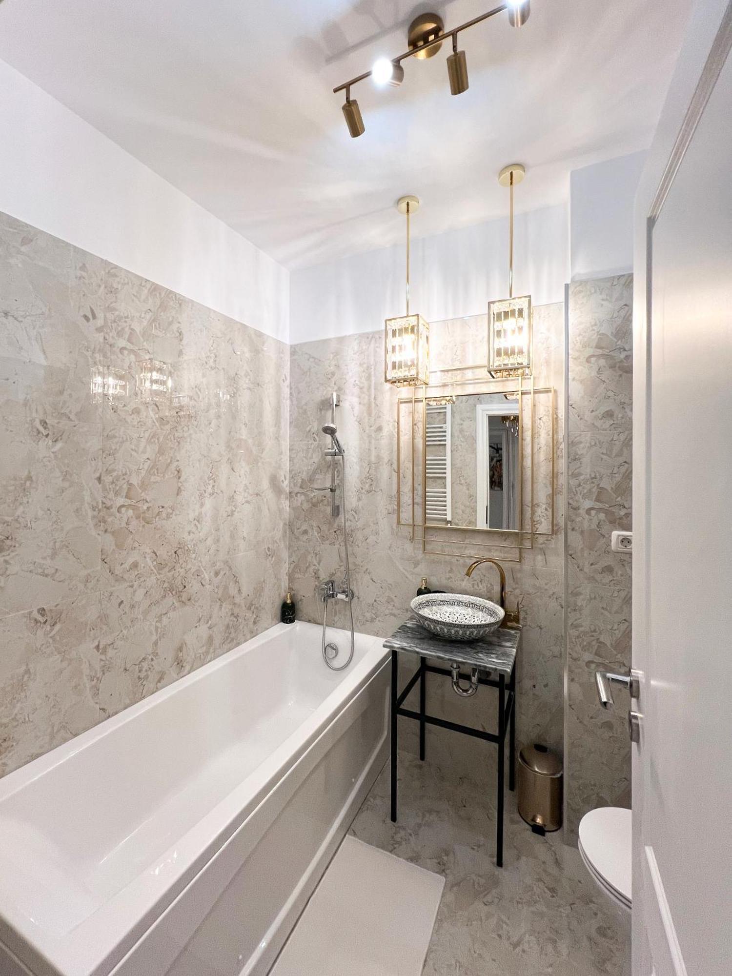Happy Studio By Rh Living Boekarest Buitenkant foto
